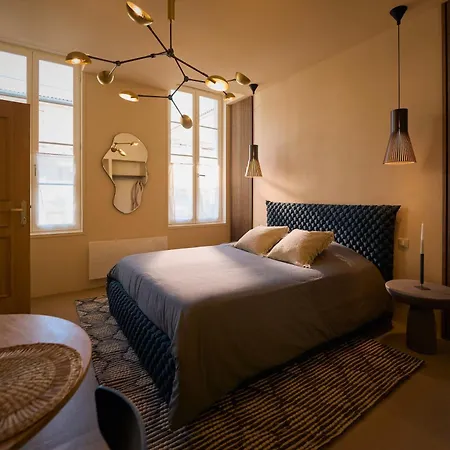 Suite De Luxe Avec Jacuzzi Prive, Climatisation Et Emplacement Ideal Au Coeur De Cognac Apartament