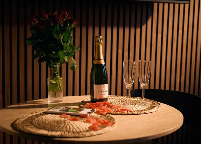 Atypique - Jacuzzi Privé, En Centre De *