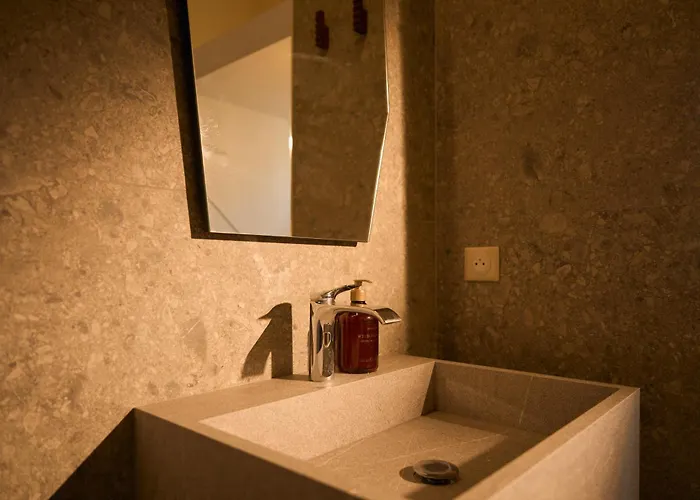 Atypique - Jacuzzi Prive , Centre 公寓 干邑