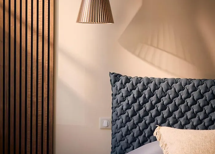 Atypique - Jacuzzi Prive , Centre * 干邑